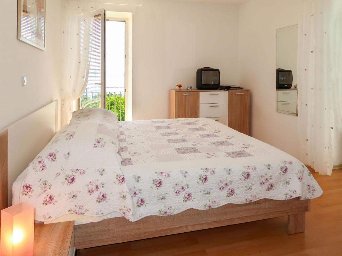 Marinella - Lbn121 By Interhome Apartment *