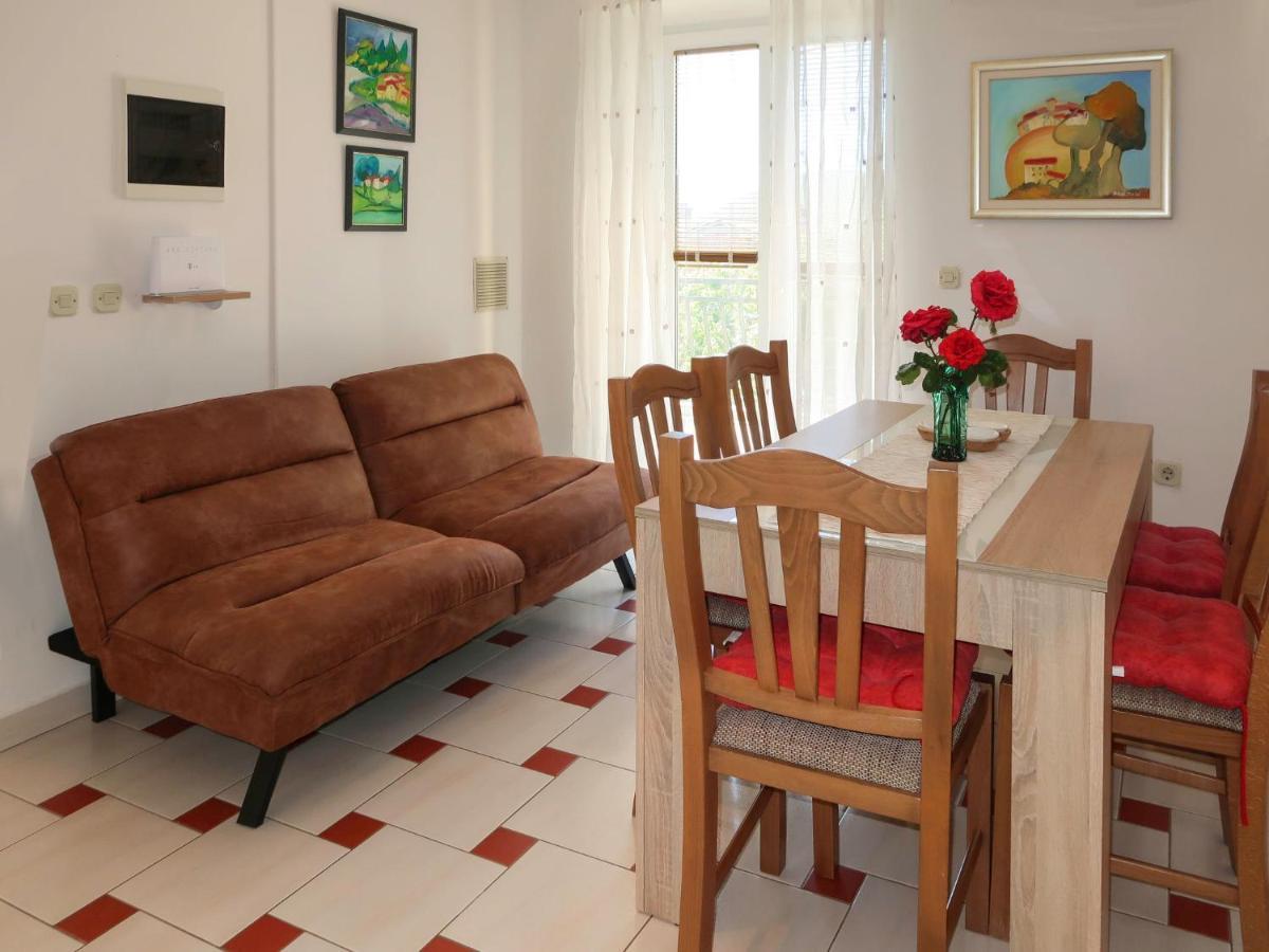 Marinella - Lbn121 By Interhome *